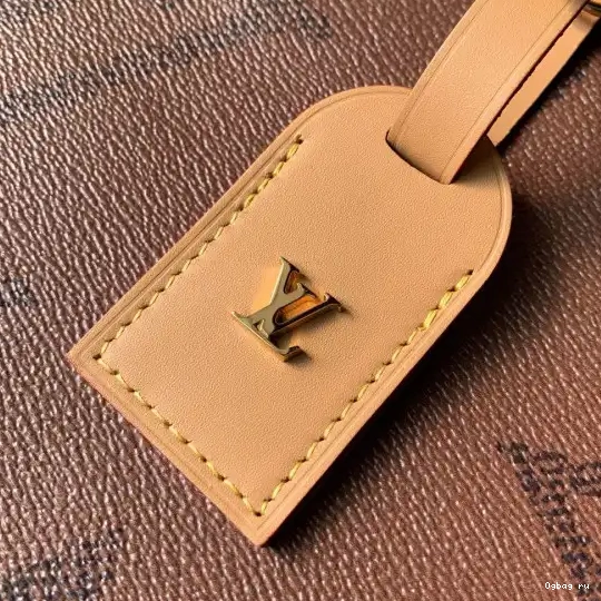 CHAPEAU Louis BOITE PETITE Vuitton 0518